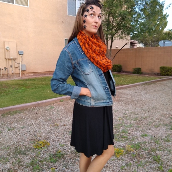 Meet your Posher, Beth - Picture 2 of 7